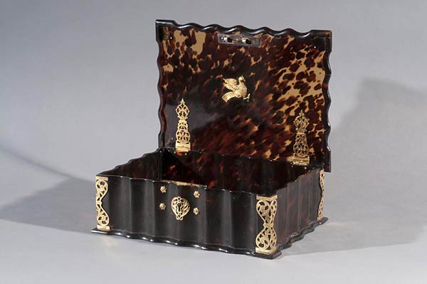 Sirih Box, Dutch East Indies, Tortoiseshell with gold and silver, 23 x 17 x 7 cms