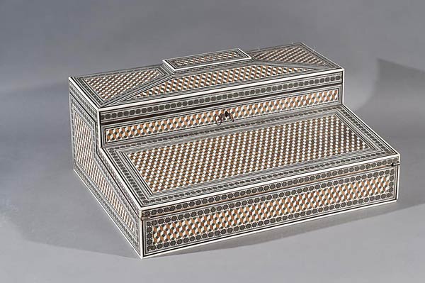 Portable Writing Box, Bombay Presidency, Late 19th century, 15 x 38 x 30 cms