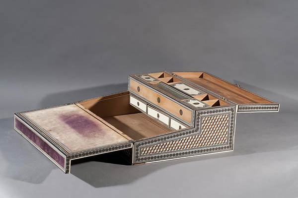 Portable Writing Box, Bombay Presidency, Late 19th century, 15 x 38 x 30 cms