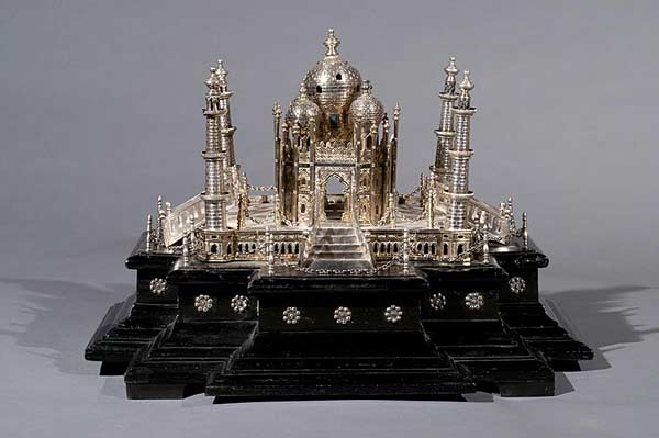 Bibi-Ka Maqbara Incence Burner, Aurangabad, India, Silver on an ebonised base, Total height 37.9 cms, Silver height 22.9 cms, Base height 15 cms, 19th century